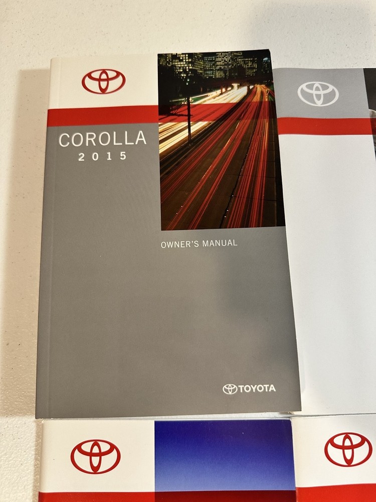 2015 Toyota Corolla Owner's Manual Set