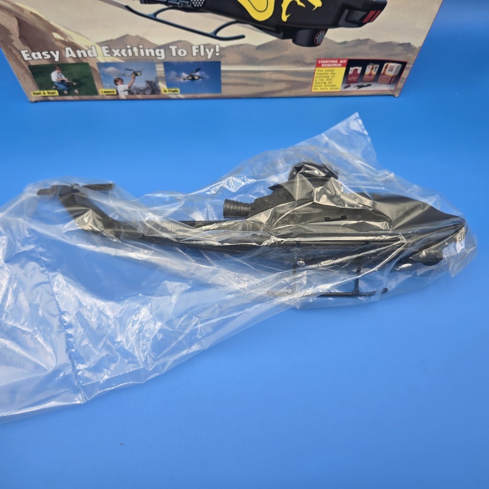 COX ATTACK COBRA .049 ENGINE POWERED FREE FLIGHT HELICOPTER NEW!