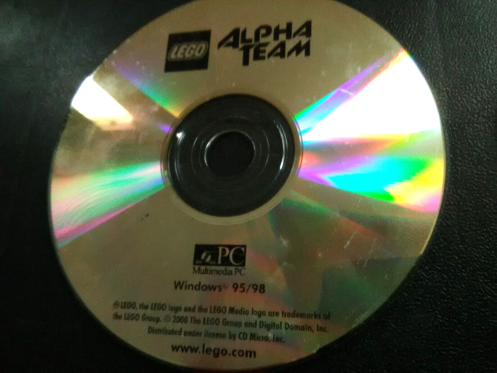 4 -PC game discs, windows. Lego Creator, Sonic 3D Blast, Atari 2600 Action pack.