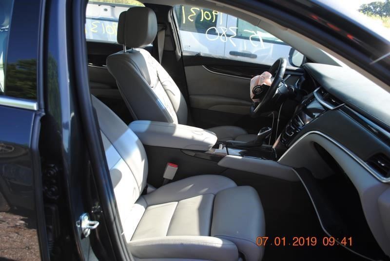 Camera/Projector Front View Camera Windshield Mounted Fits 13-14 SRX 680151