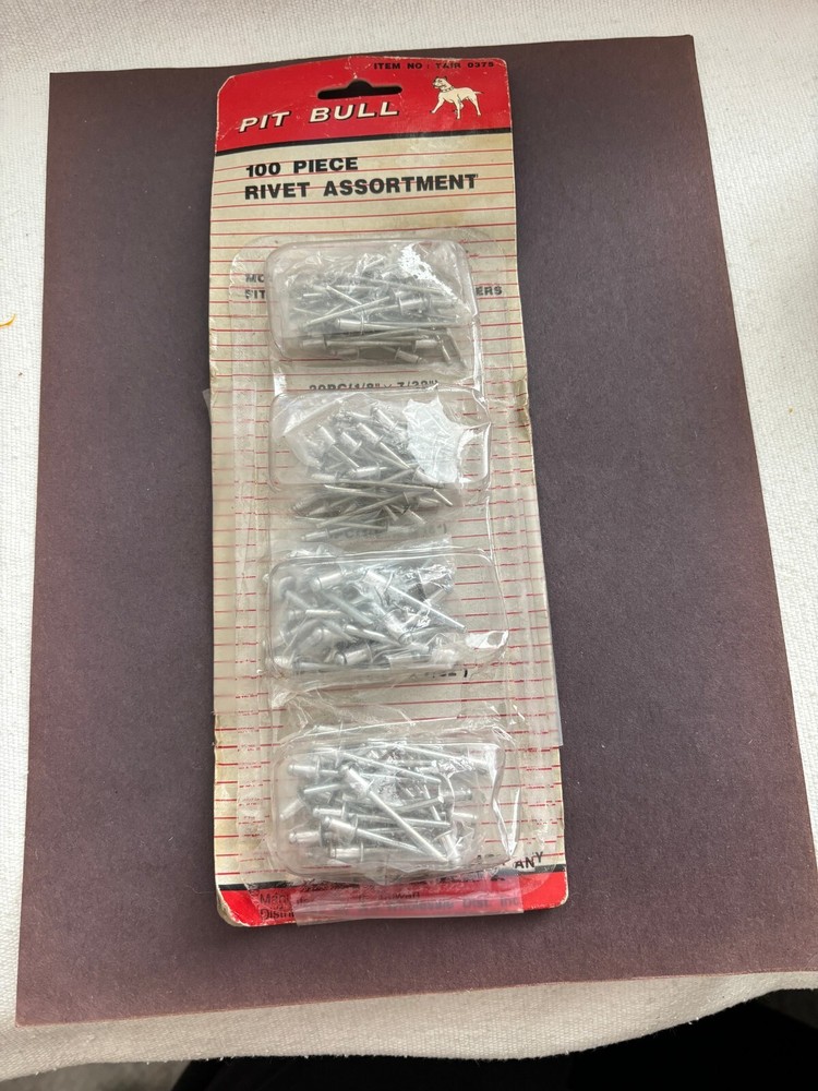 100 PIECE RIVET ASSORTMENT PIT BULL - DAMAGED PACKAGING