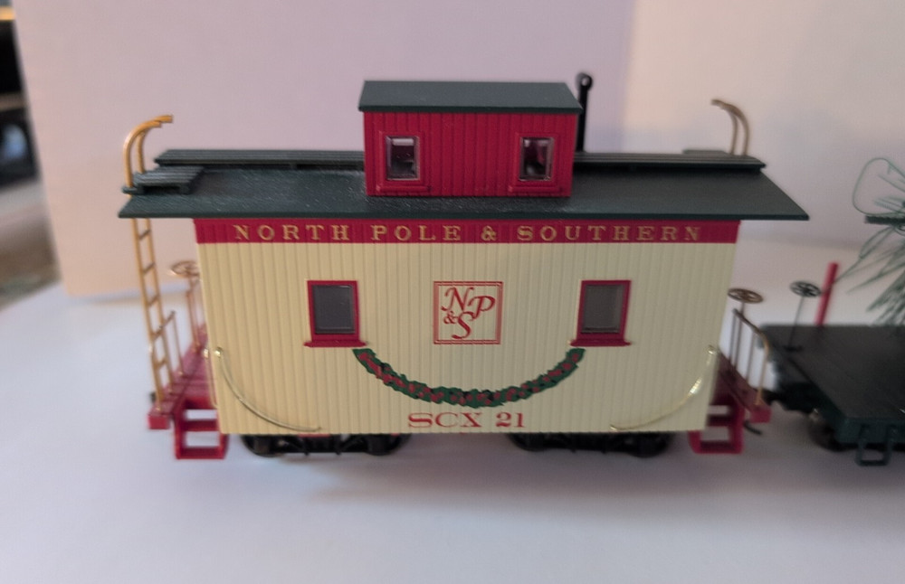Bachmann On30 Complete Christmas Train Set NEW