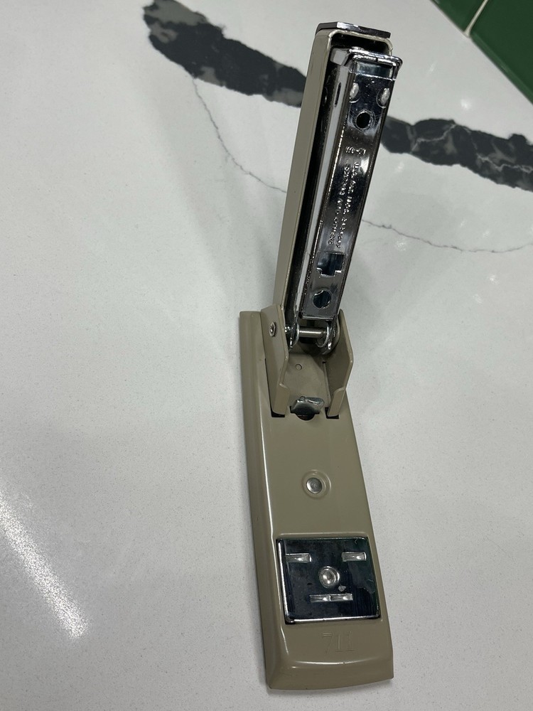 Vintage Swingline #711 Small Compact Stapler EUC