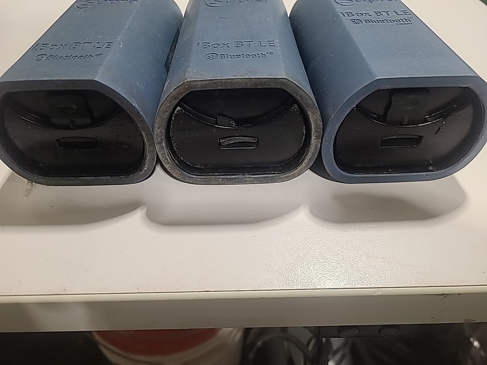 3 SUPRA iBox BT LE Bluetooth Smart LOCKBOX. Locked, No Code