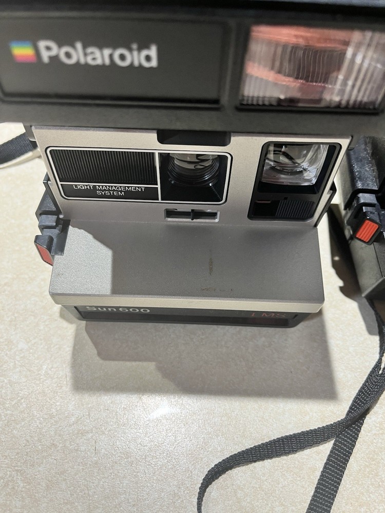 Polaroid Sun 600 LMS & Polaroid One Step Flash Untested