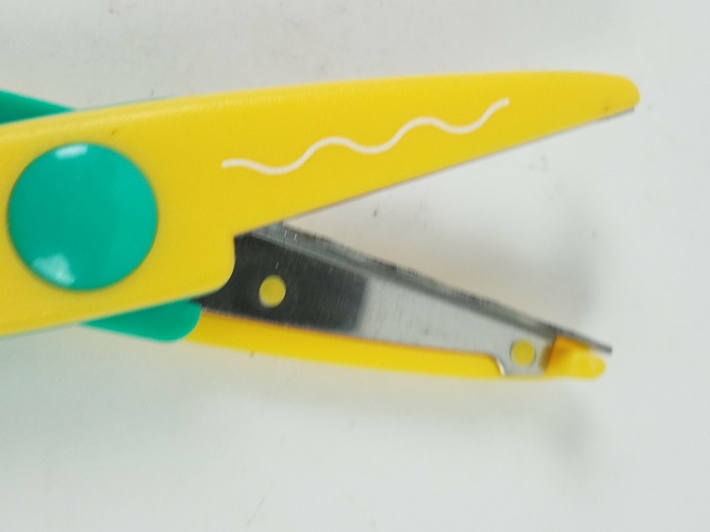 Wave Lace Edge Craft Scissors