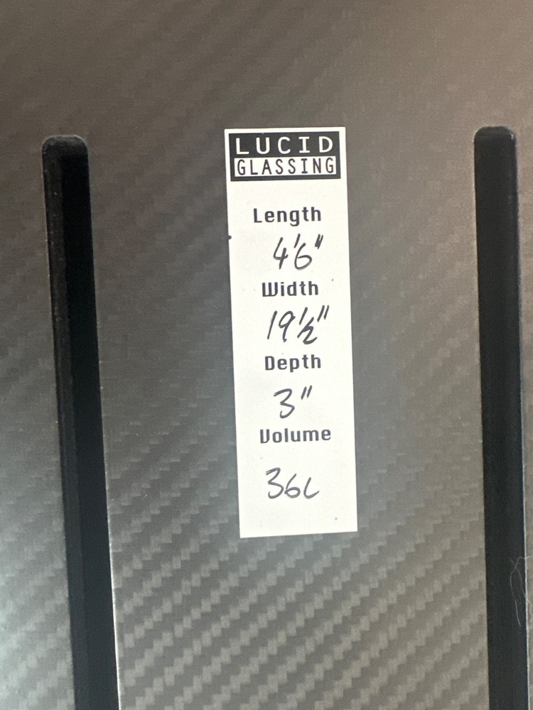 Amos shapes foil board