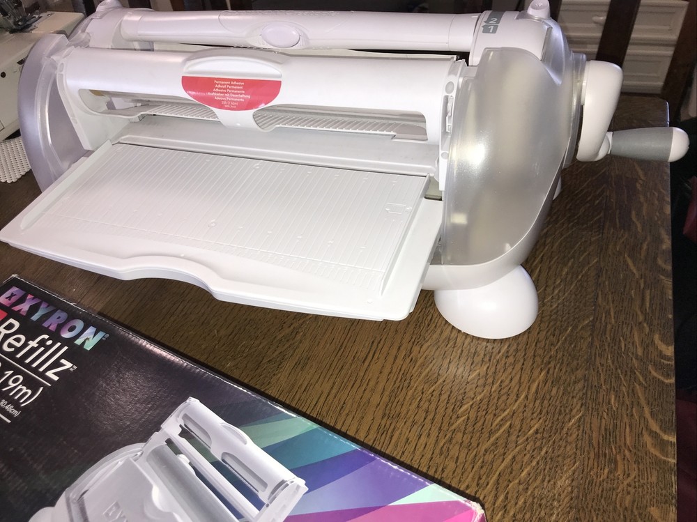 Xyron Creatopia Laminate & Emboss Multifunction 12” Crafting Machine