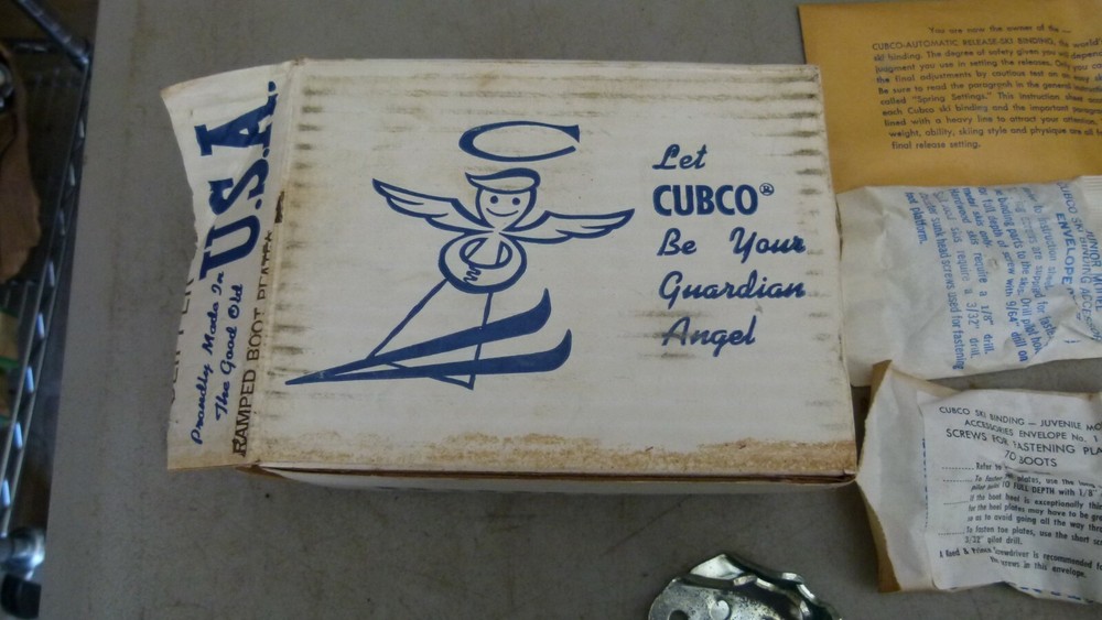 Vintage CUBCO Junior Model Ski Equipment Bindings Automatic Release, Slipper