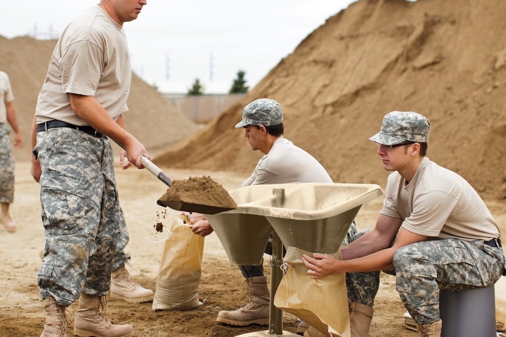 ExpressBagger-Classic; Sandbag Filling Tool