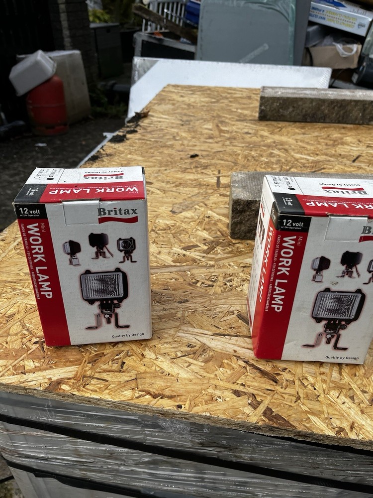 2 off L71.00.LMV - BRITAX WORK LIGHTS