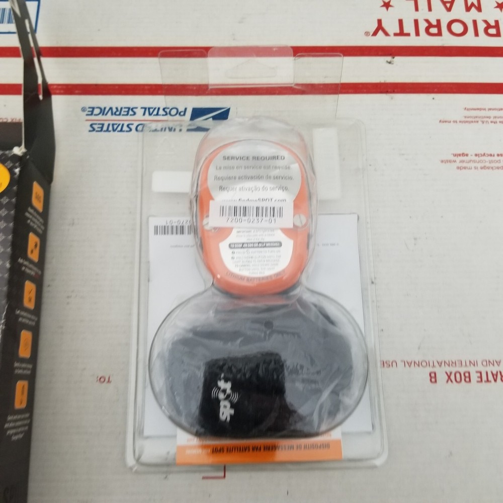 SPOT 2 PT2 Satellite GPS Tracker Messenger SOS Beacon NEW Open Box - Needs Sub