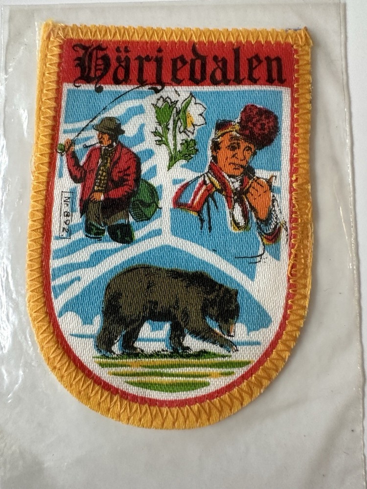 Vintage Embroidered Souvenir Patch  Sweden (24c6)