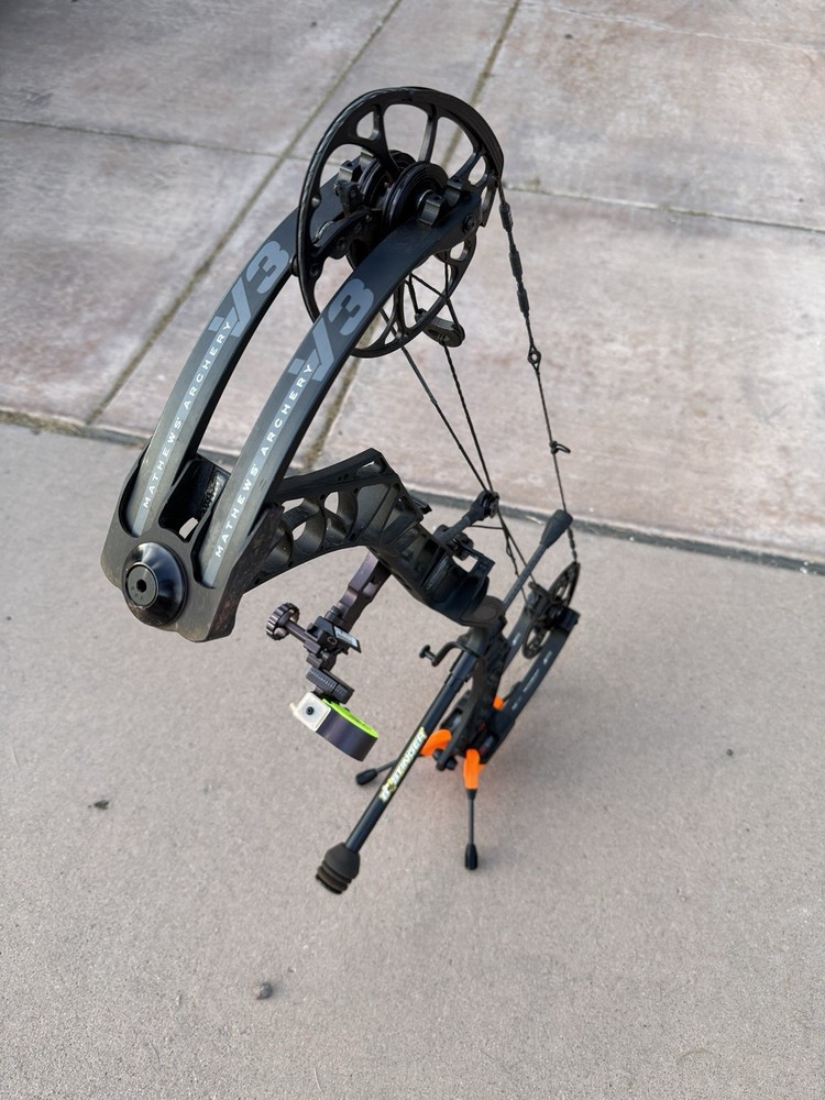 New 2026 Compound Bow Kick Stand (read description)