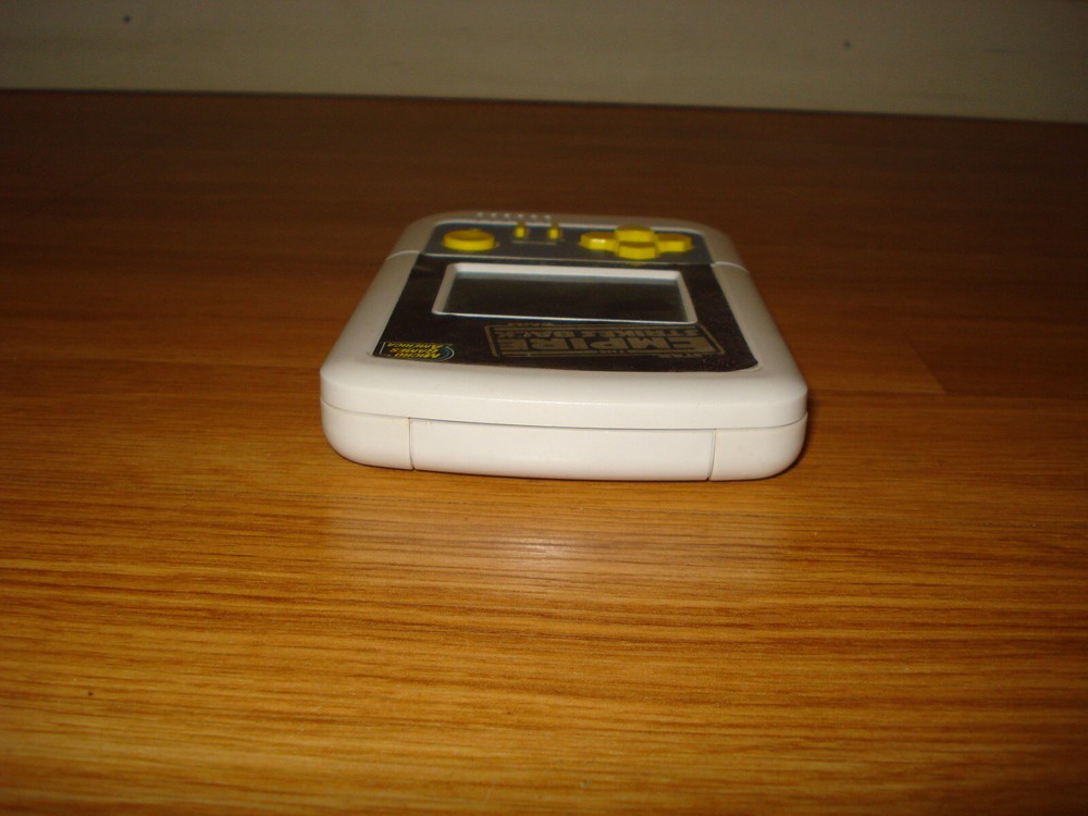 STAR WARS Empire Strikes Back Handheld Game. Micro Games America. Button Issues