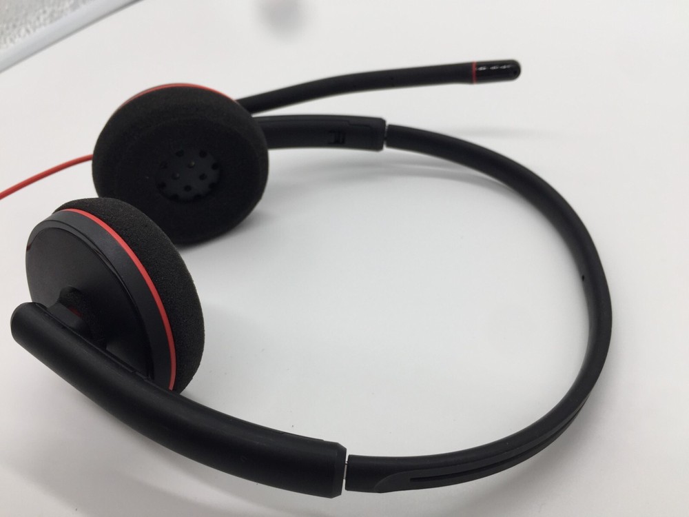 Plantronics Blackwire C3220 Headset FREE S/H