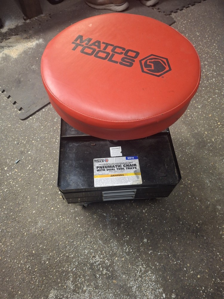 Matco Tools Pneumatic Dual Drawer Chair MS15