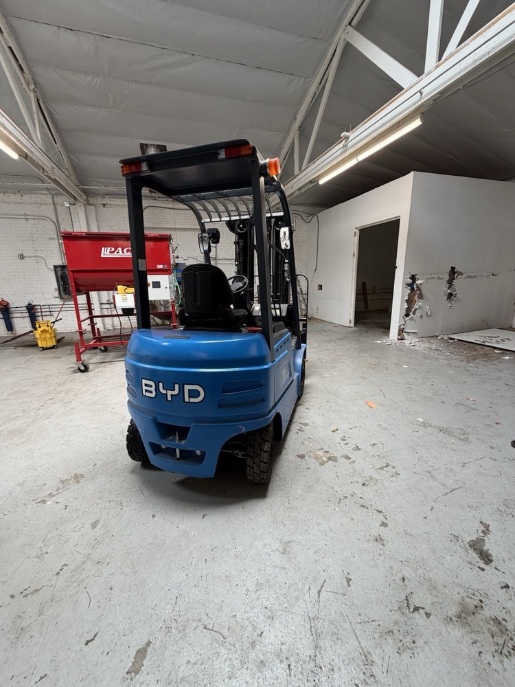 BYD ECB25 FORKLIFT
