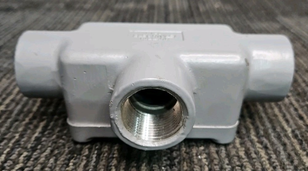 Hubbell Killark XT-3 1" Conduit Fitting