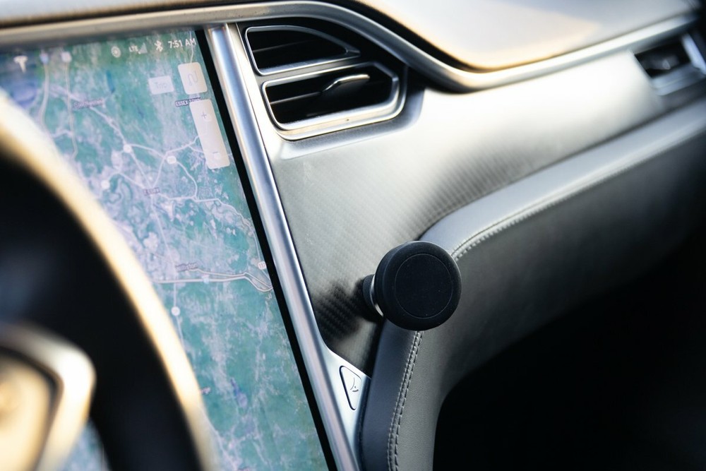 Direct Fit Phone Mount - Tesla Model S (2012-2020) & X (2012+)