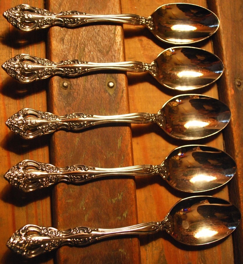 ONEIDA MICHAELANGELO 36 PIECE SET Stainless Steel Flatware Heirloom CUBE Exc.