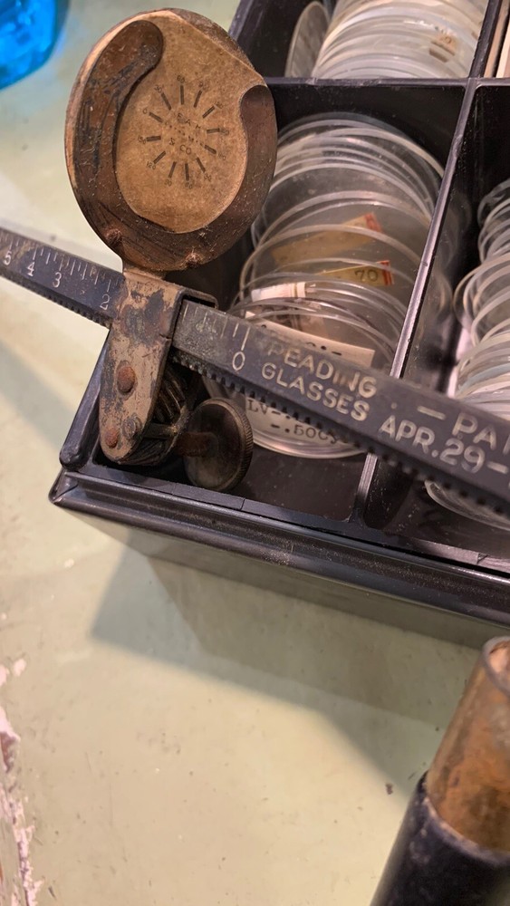 F.A HARDY Co. OPTICIAN set