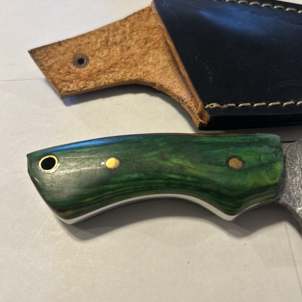 Fixed Blade Knife With Sheath And Box