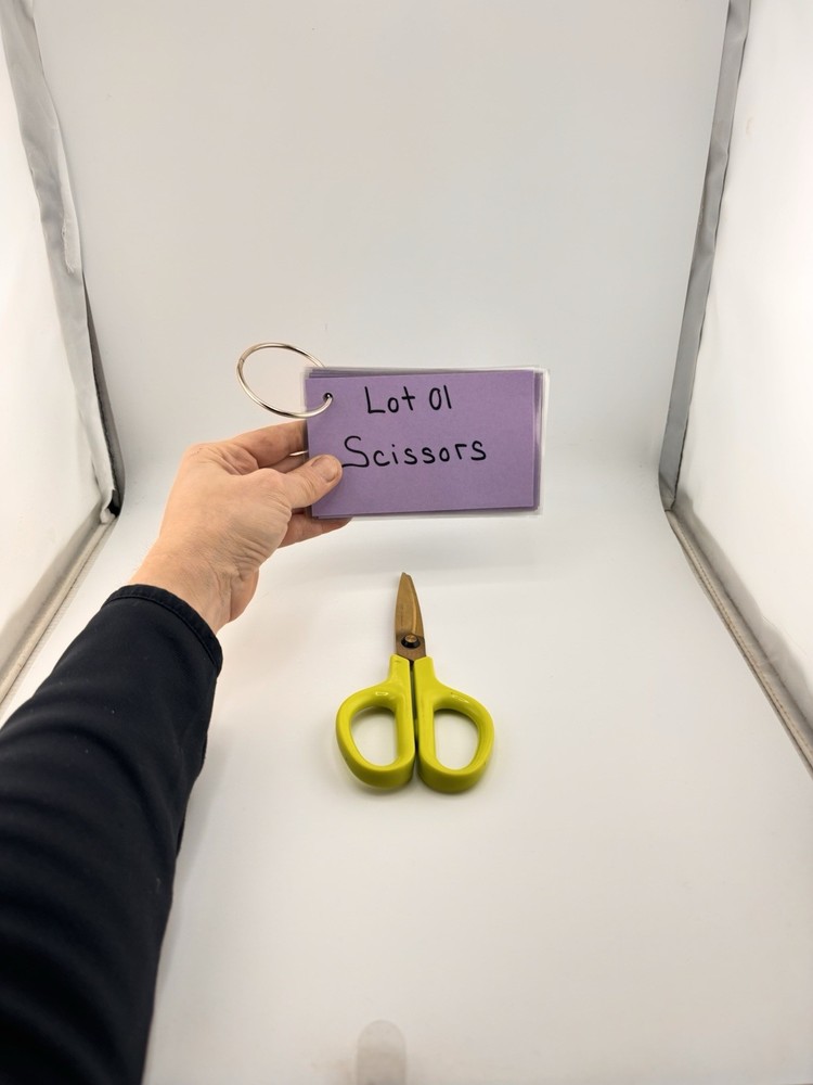 PLUS Fit Cut Curve Sissors Micro-Serrated Blade, Green