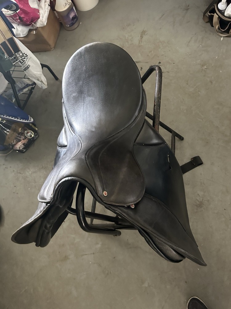 Black Courbette Dressage Saddle