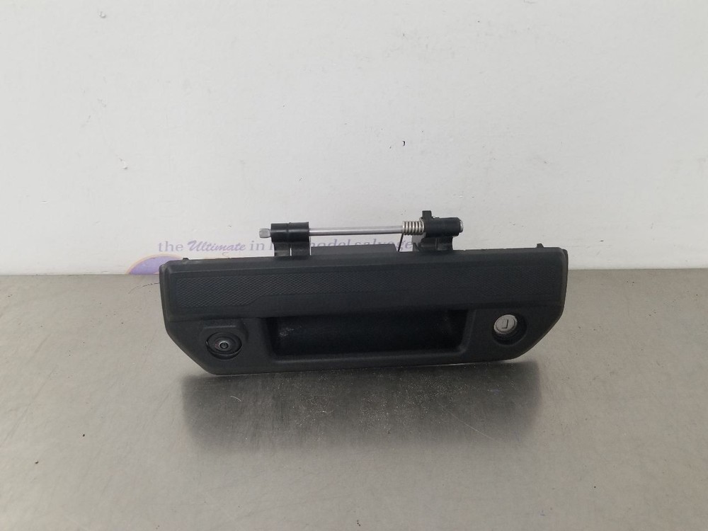 26 CHEVY COLORADO WT CAMERA REAR VIEW TAILGATE MOUNTED WITH HANDLE