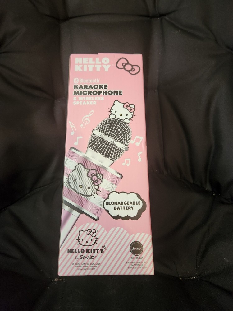 HELLO KITTY Karaoke Microphone And Wireless Speaker