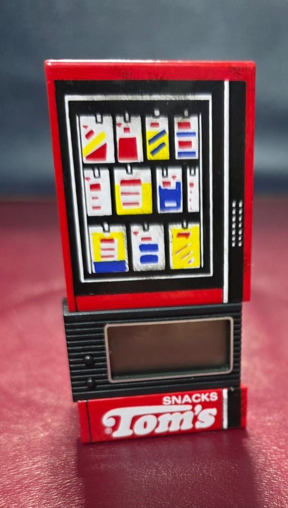 Tom's Snacks Clock Vending machine miniature Advertisement Needs battery