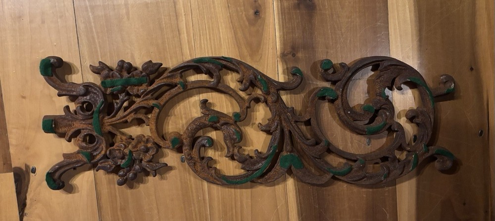 Vintage Cast Iron Rustic 25” Wall Hanging Decor