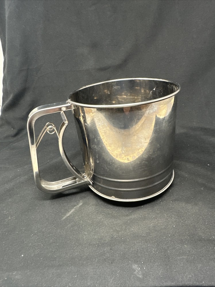 Stainless Steel Hand Held Spring Handle Flour Sifter, EUC