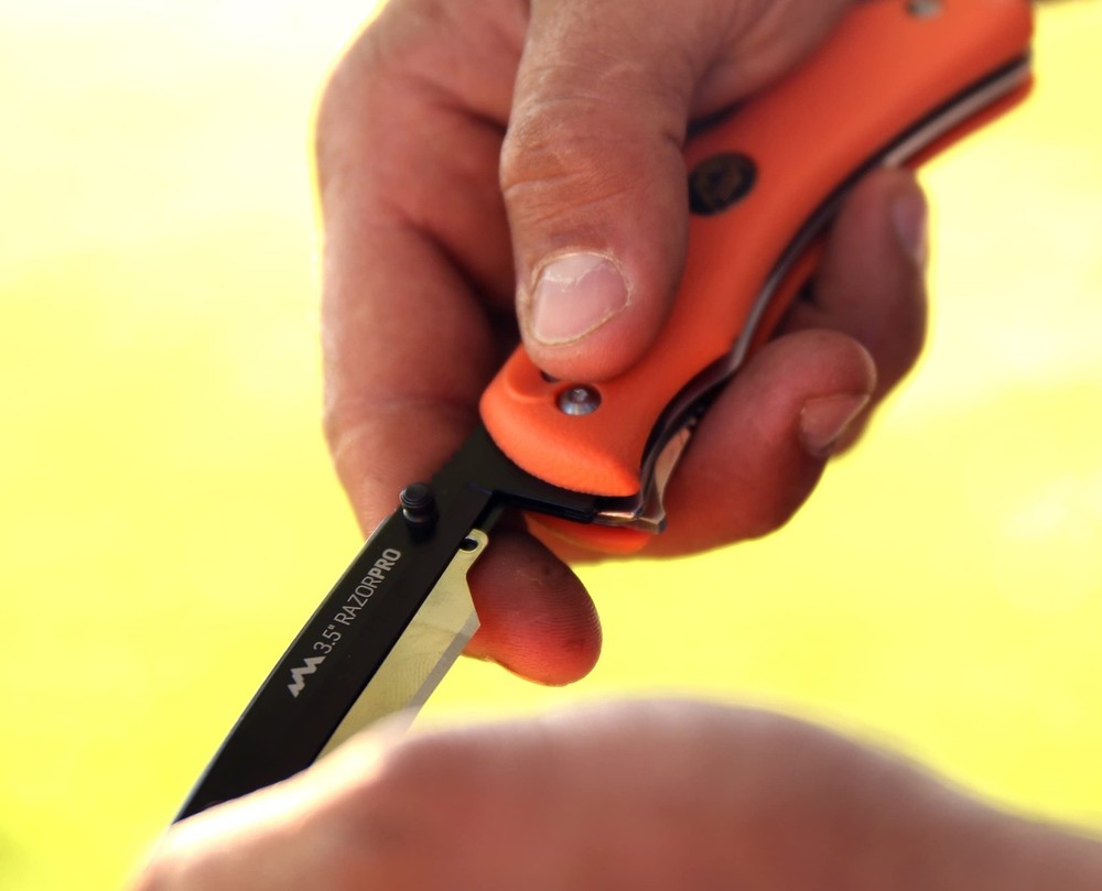 OUTDOOR EDGE RazorPro G Double Blade Hunting Knife – Replaceable Razor Sha