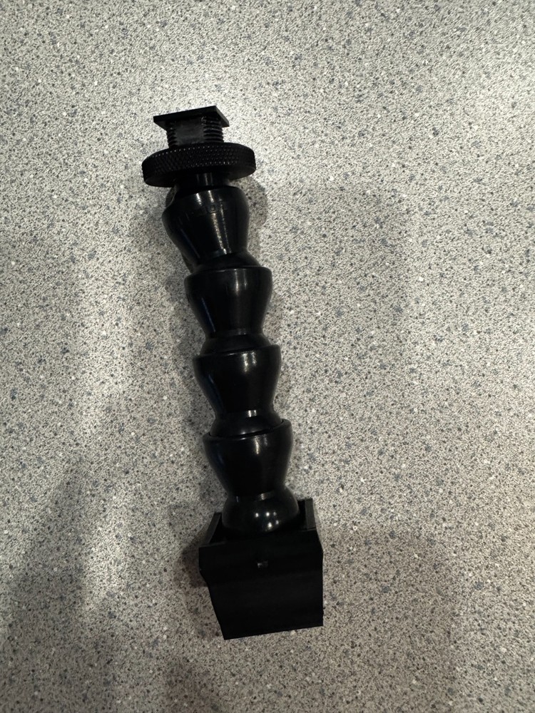 Flexible under water housing joint