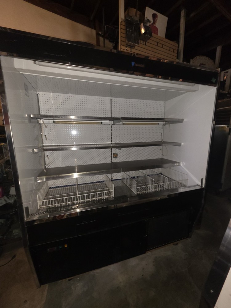 VERTICAL OPEN AIR COOLER DISPLAY CASE