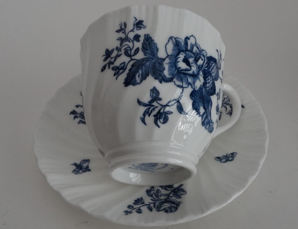 Royal Worcester BLUE SPRAYS Pattern Swirl Rim version 7 Piece Place Setting