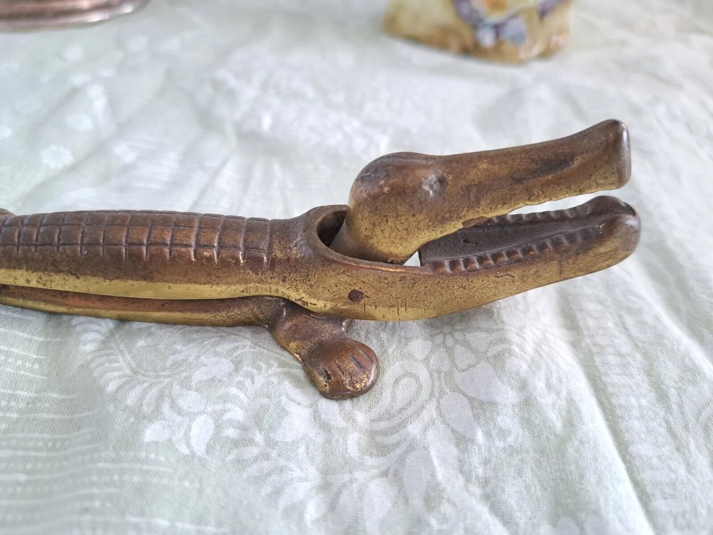 Orig. Old Cast Iron Crocodile Figural Gator Nutcracker NICE! Made in England