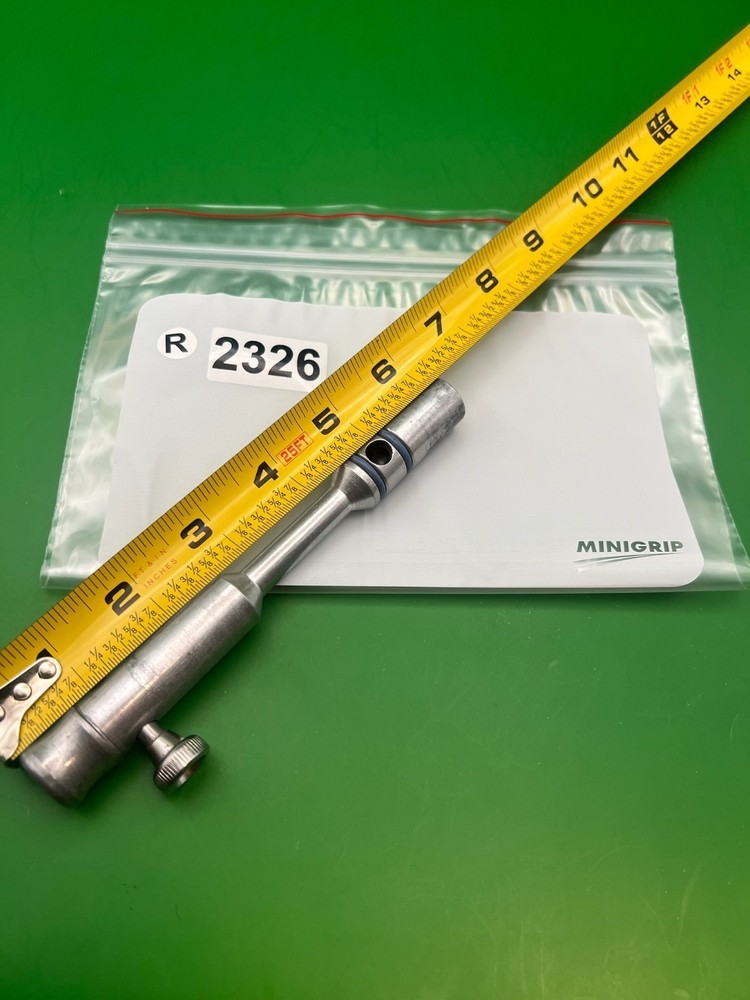 Autococker Bolt