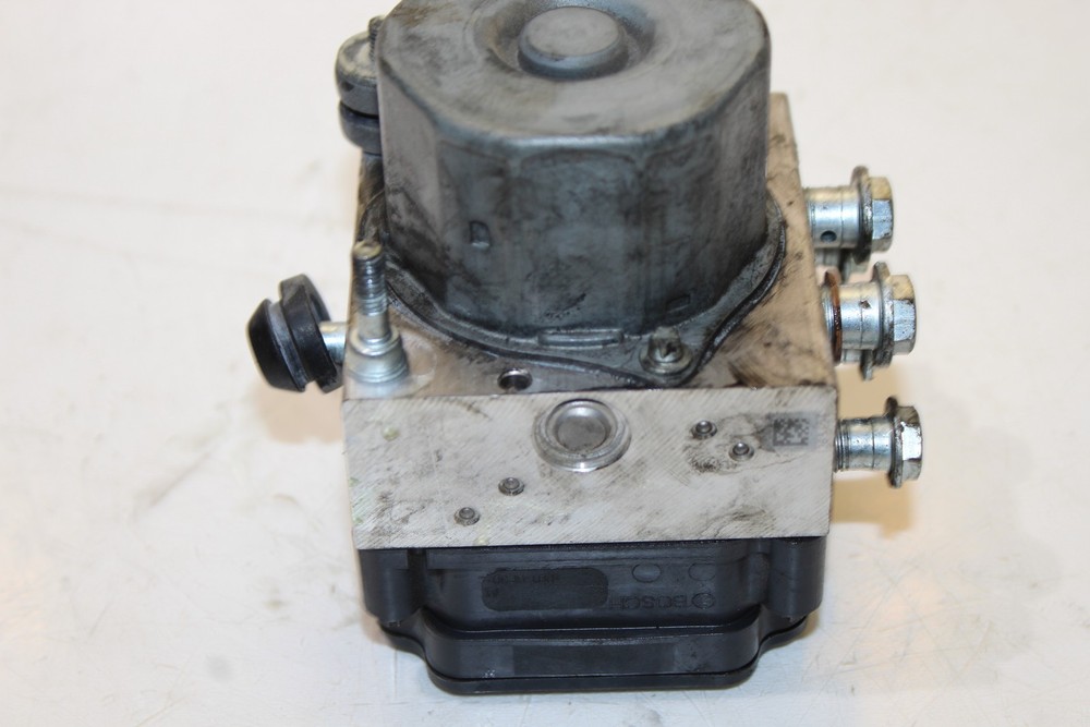 2014 Harley-Davidson Electra Glide FLHTK ABS Brake Pump Module Assembly 41100013