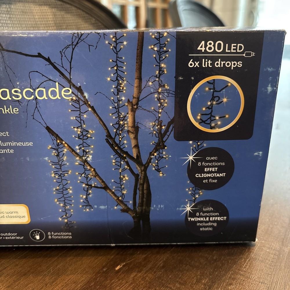 Lumineo Tree Cascade Cluster Twinkle Lights - 480 LED - 6 Drops
