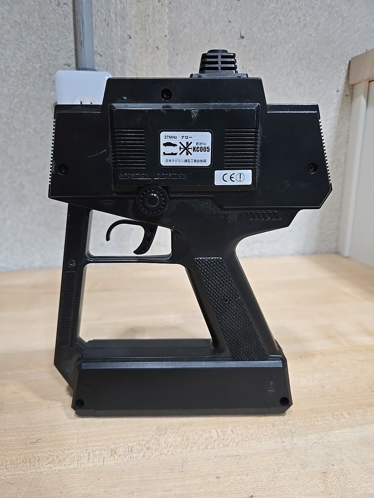 Kyosho Perfex AM KT-5 Transmitter RC Remote Powers On Untested