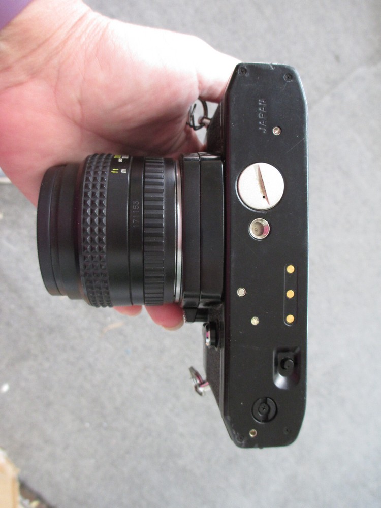 Riccoh KR-10 35mm Camera Bundle, Lens, Flash & More, Great Condition
