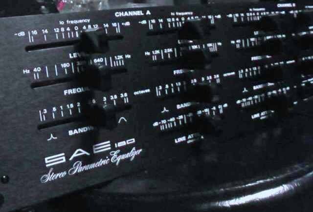 SAE 180 Parametric Equalizer with Wooden Side Panels. Uber Rare!