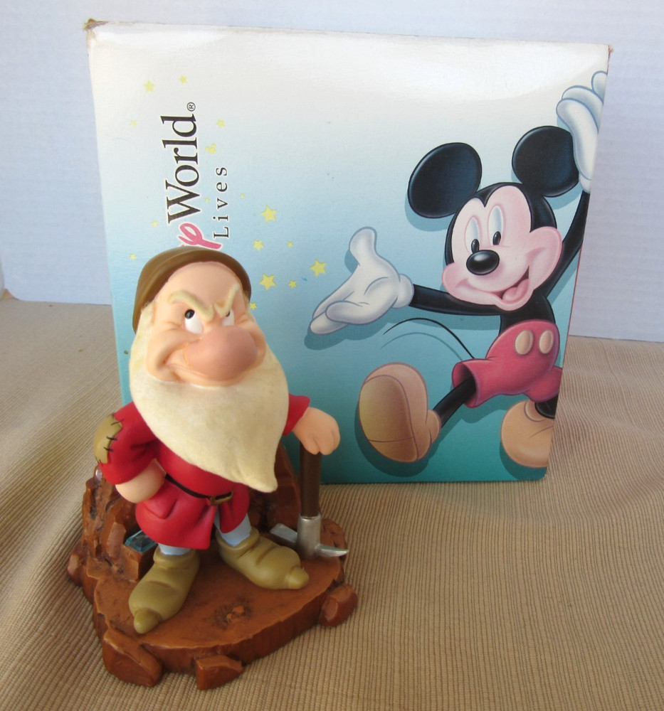 DISNEY GRUMPY Dwarf Figurine Bobblehead Nodder Mining With Gems Original Box