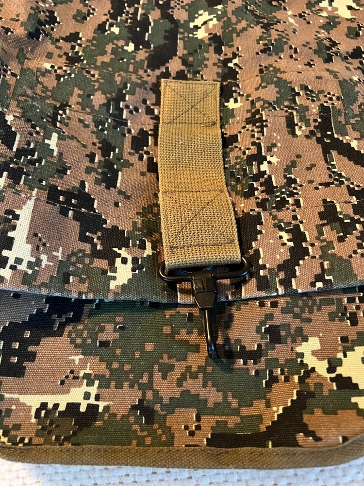 US Military Tall Duffle Bag