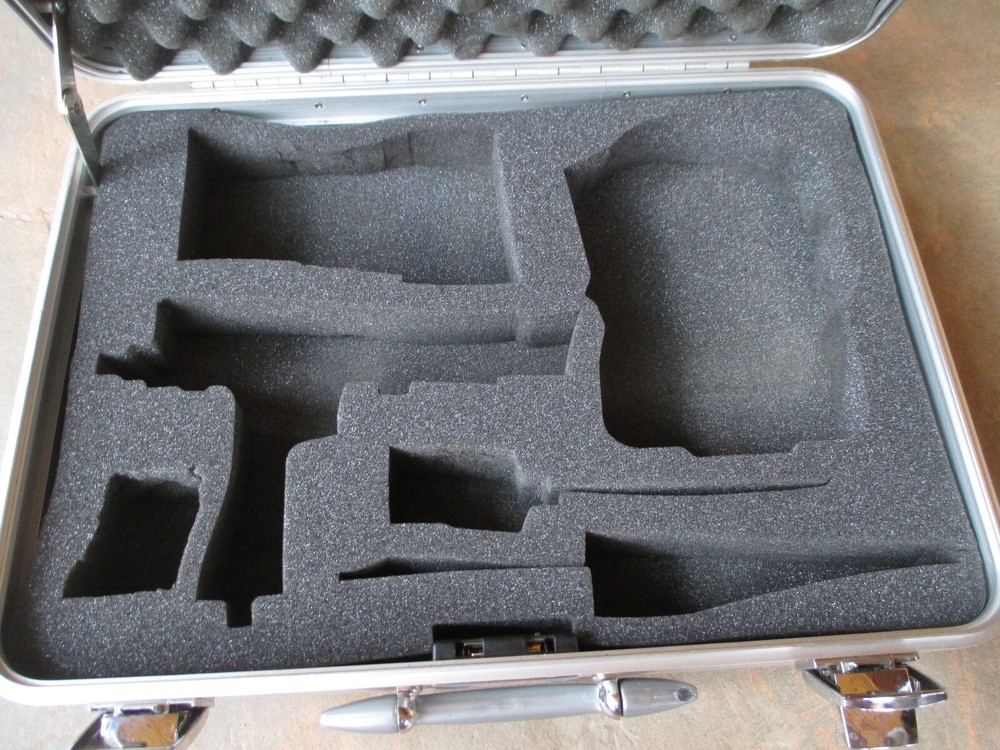 Zero Centurion Elite Locking Aluminum Briefcase / Protective Storage Case & Foam