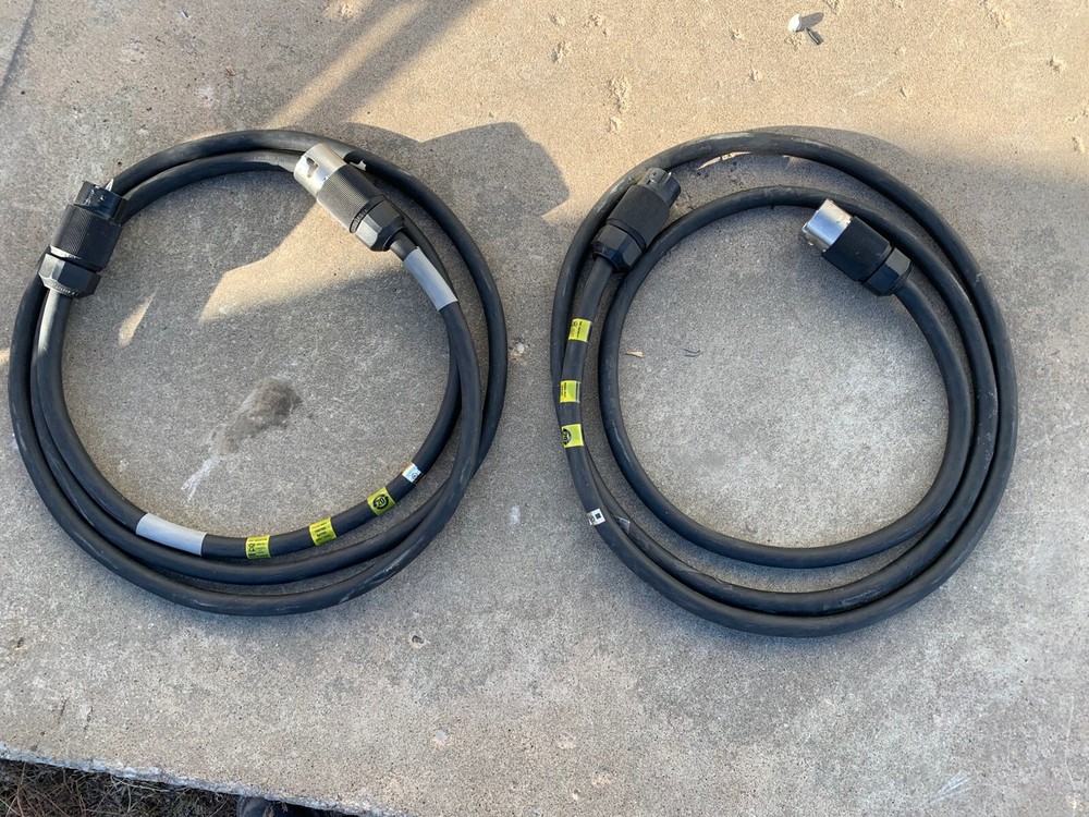 2x EMC Power Distribution Cables