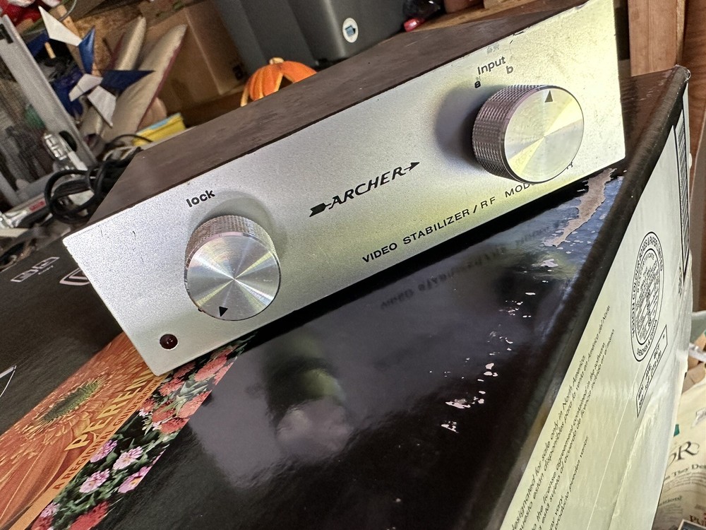 Archer / Radio Shack VIDEO STABILIZER - RF MODULATOR